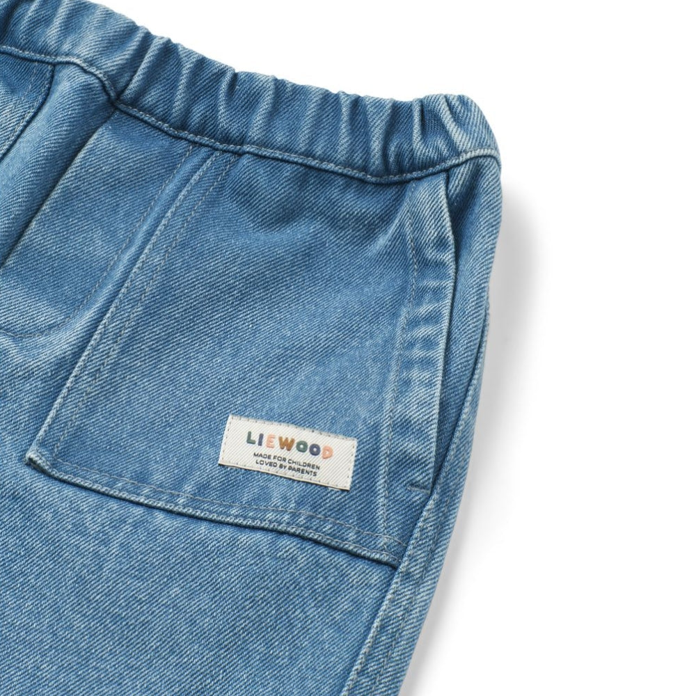 5418384fb8d2a344784bc02242b40727