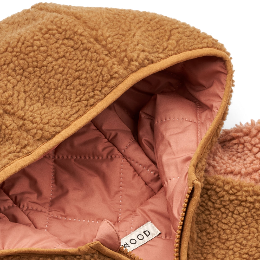 2439c6006cd94694bda1fe678564d8e3