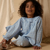 Lil' Atelier Børnebluse til piger med flæser Zen Blue NMFTESSIE